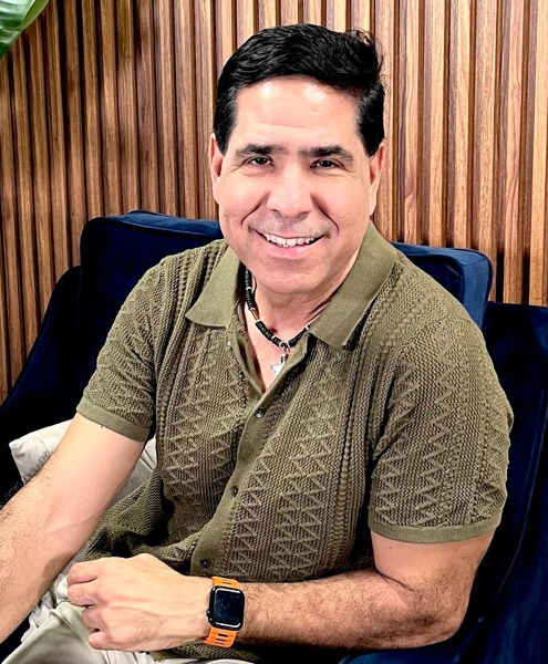 Enrique Vela